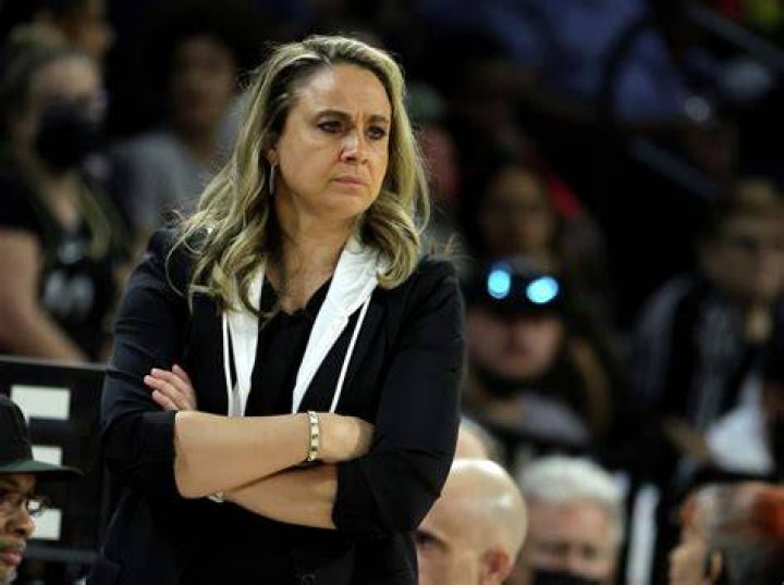 Becky Hammon suspended for comments on player&rsquo;s pregnancy