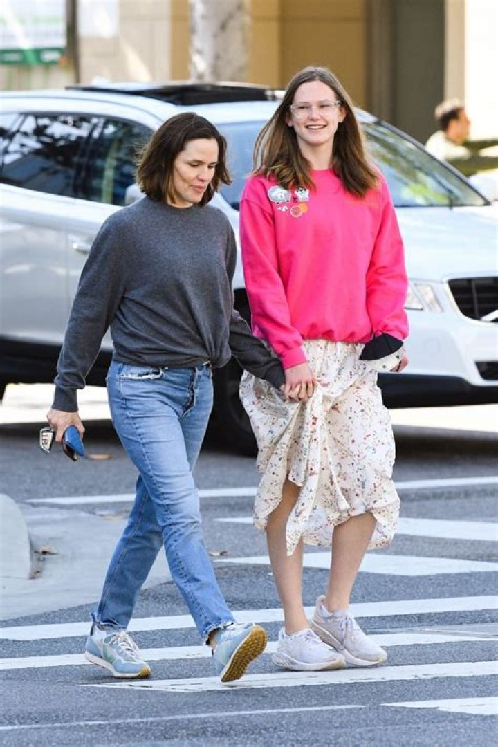 Is Jennifer Garner James Garners daughter? Your