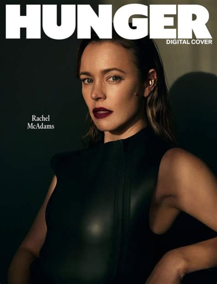 Rachel McAdams Covers 'Glamour' February 2012 Actresses Photo